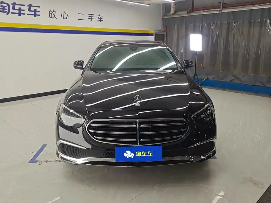 Mercedes-Benz E-Class 2023