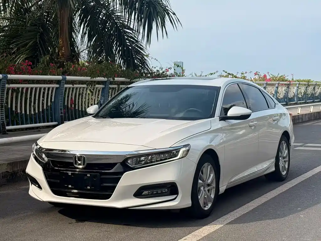 Honda Accord 2020 — фото 1