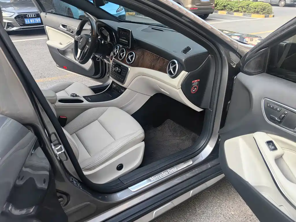 Mercedes-Benz GLA 2015 — фото 8