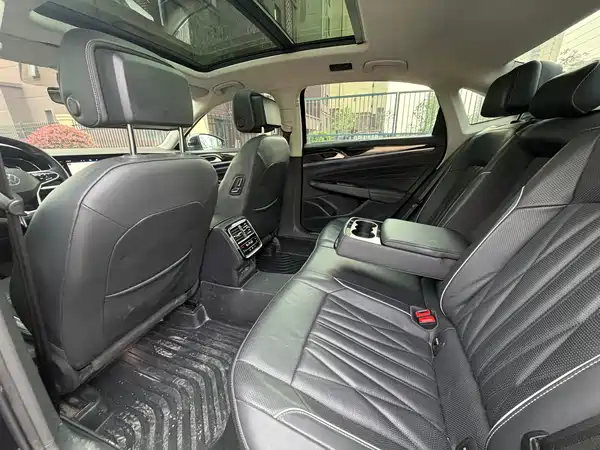 Volkswagen Passat 2023