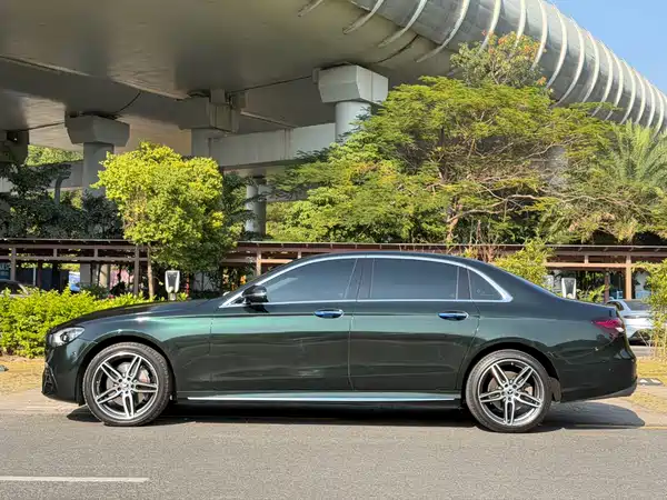 Mercedes-Benz E-Class 2021
