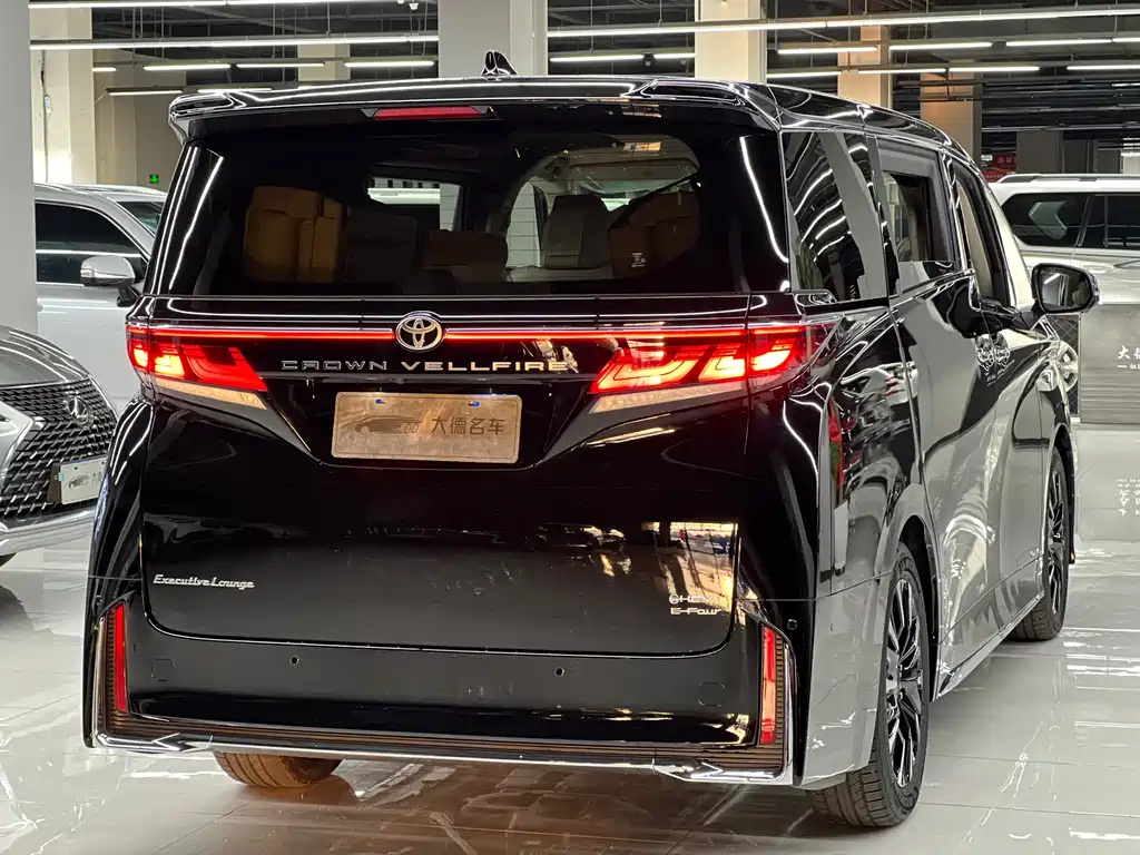 Toyota Vellfire 2026 — фото 4