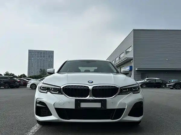 BMW 3 Series 2022