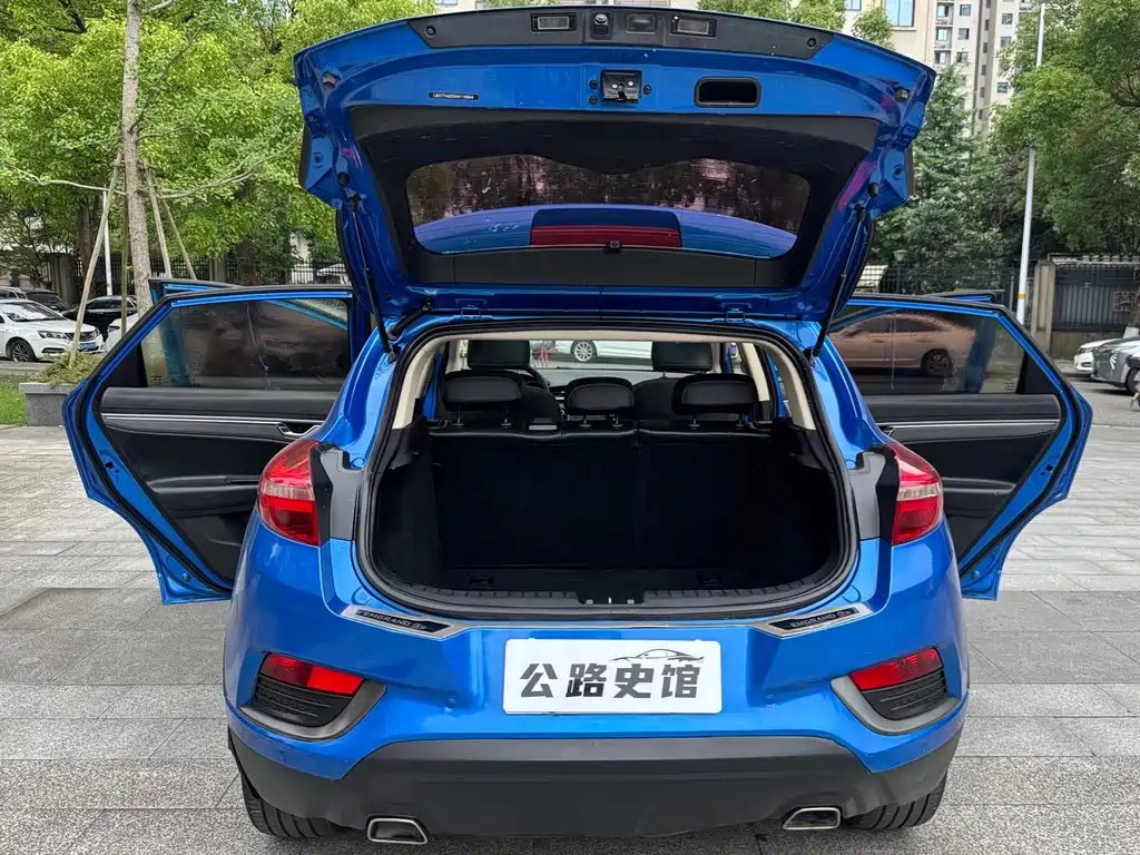 Geely Emgrand GS 2017 — фото 13
