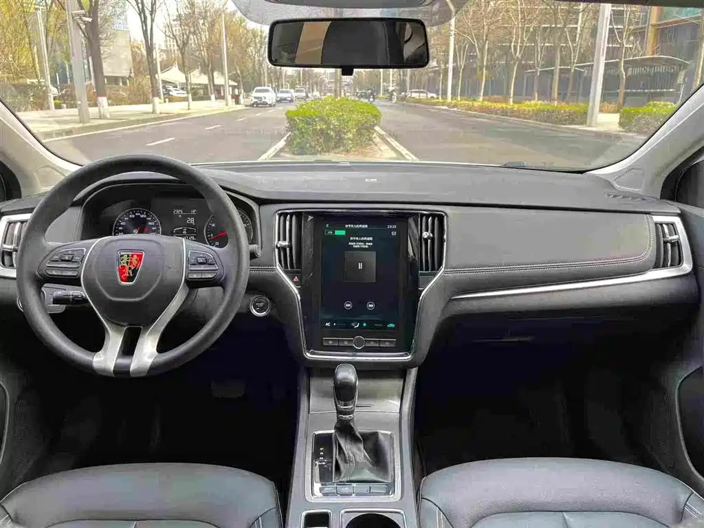 Roewe i6 Classic 2021 — фото 15