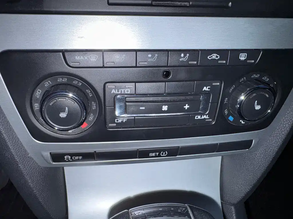 Skoda Octavia 2013 — фото 15