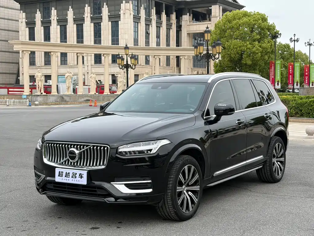 Volvo XC90 2022 — фото 1