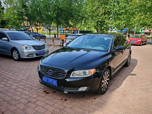 Volvo S80L 2015