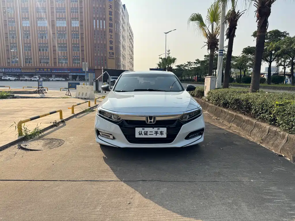 Honda Accord 2018 — фото 2