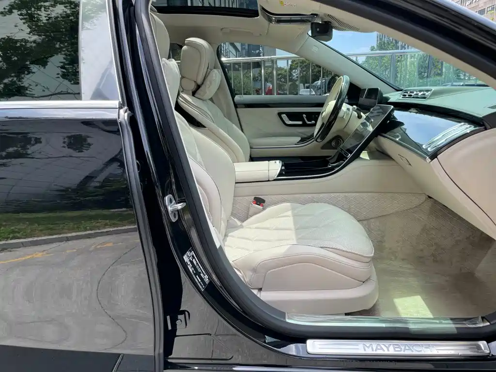 Mercedes-Benz Maybach S-Class 2025 — фото 20
