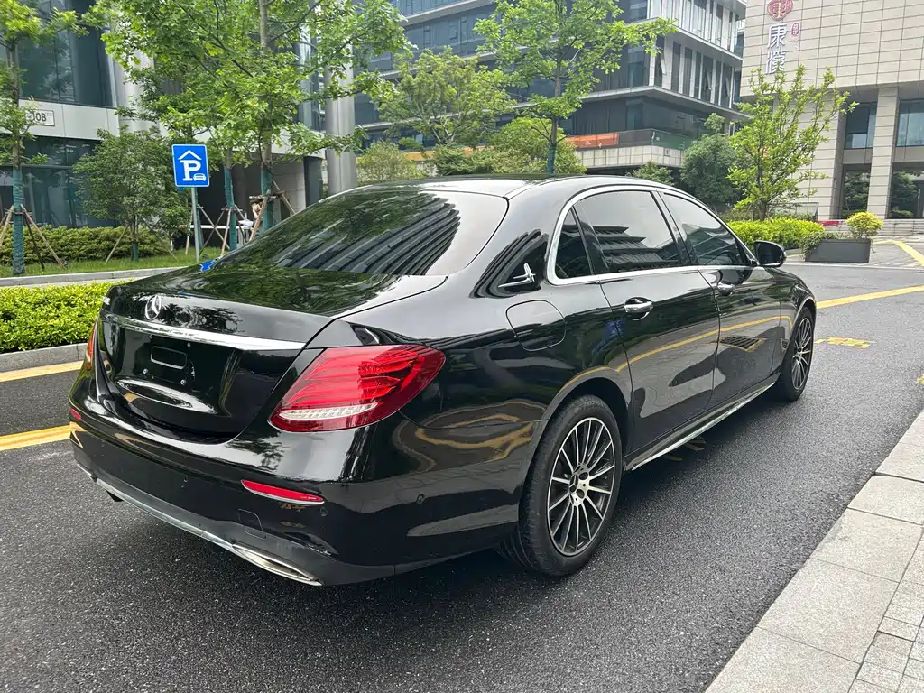 Mercedes-Benz E-Class 2018 — фото 8
