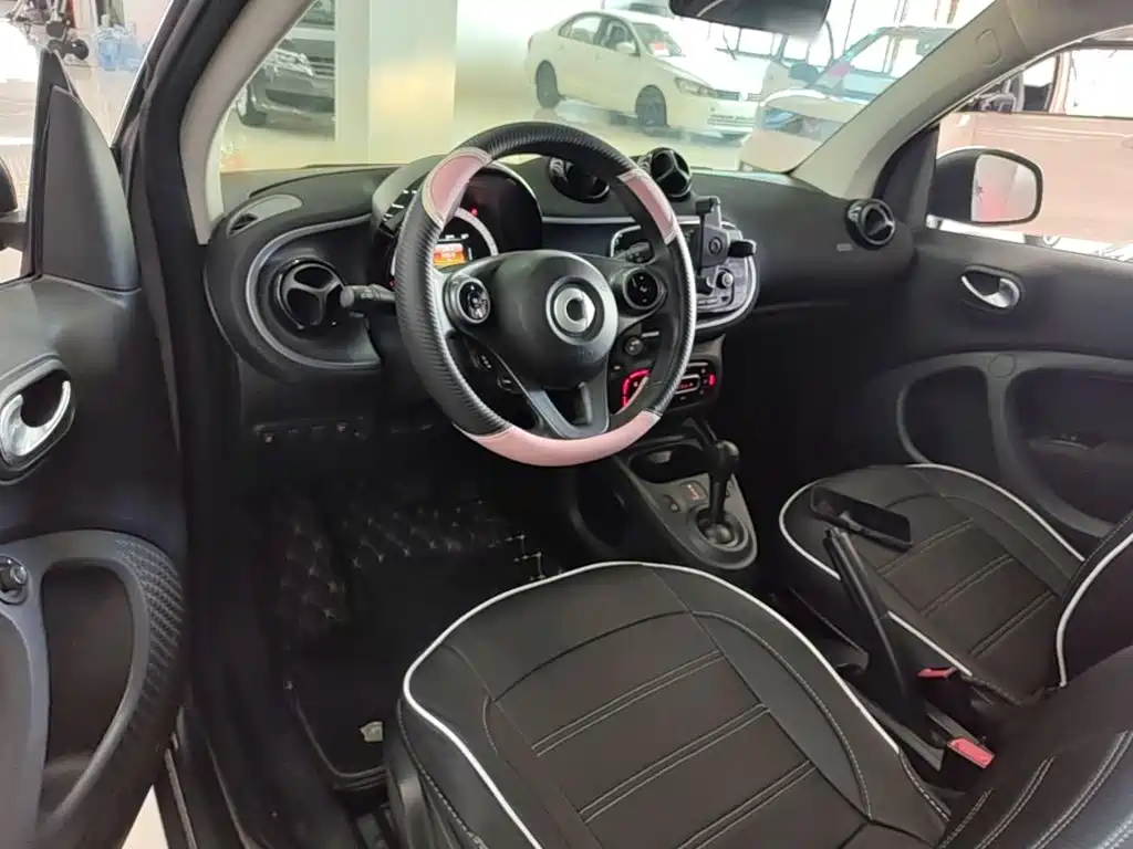 smart fortwo 2018 — фото 10