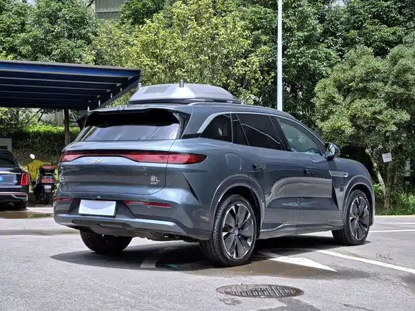BYD Tang L 2025