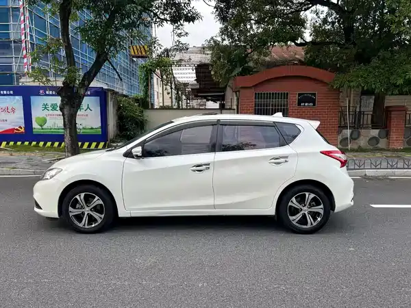 Nissan Tiida 2019