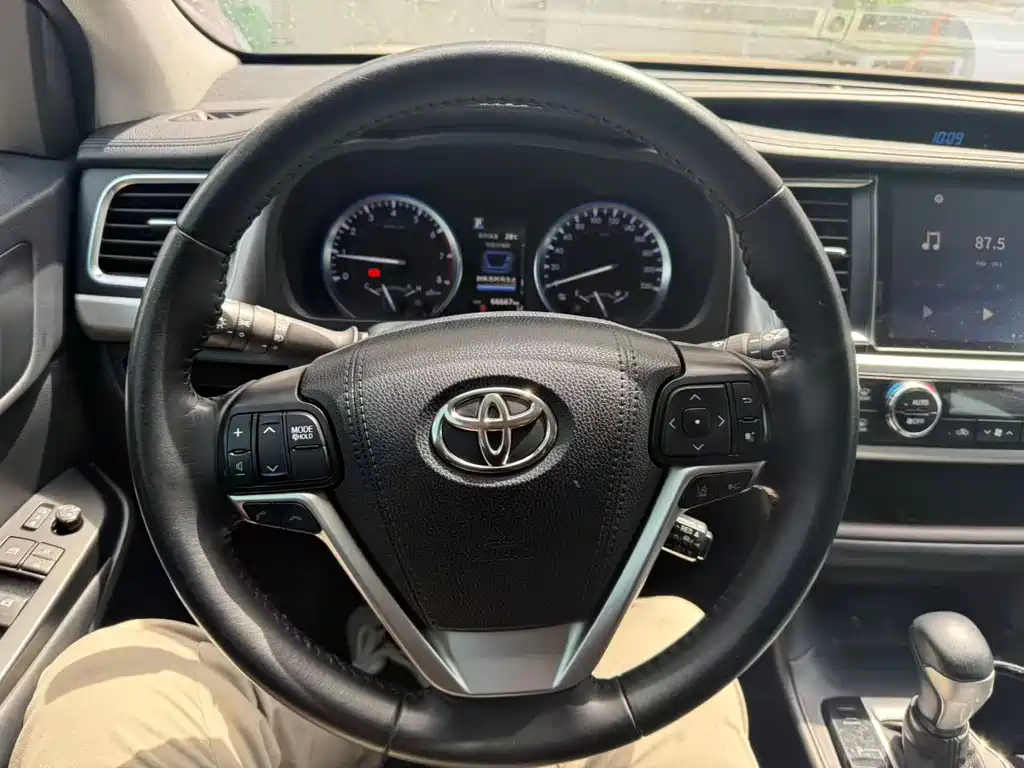 Toyota Highlander 2019 — фото 15
