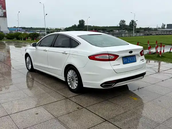 Ford Mondeo 2014