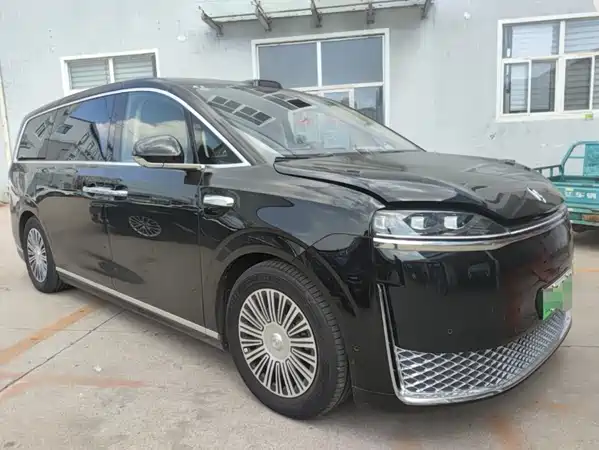 Luxeed V9 2026