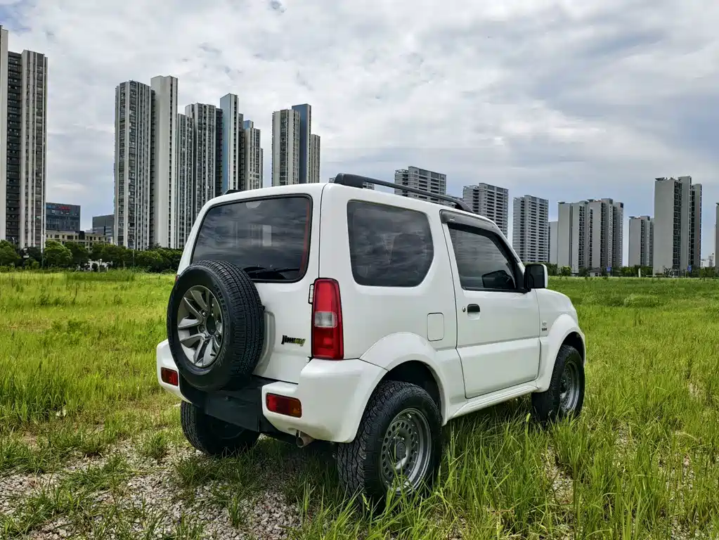 Suzuki Jimny 2018 — фото 7