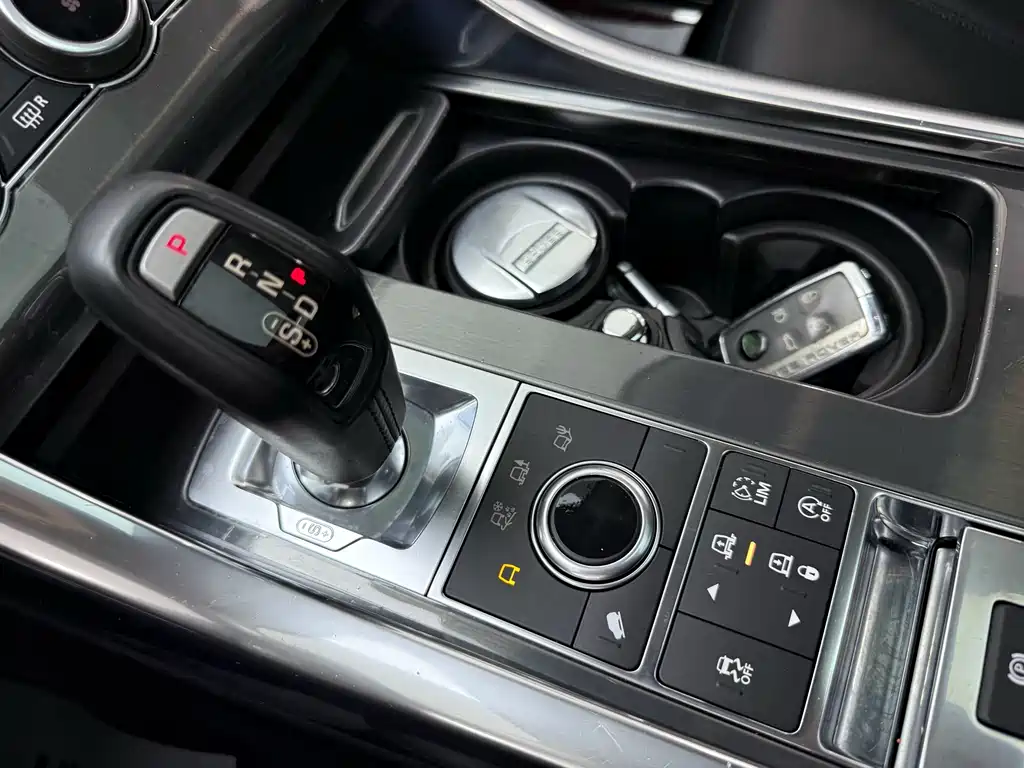 Land Rover Sport 2017 — фото 16