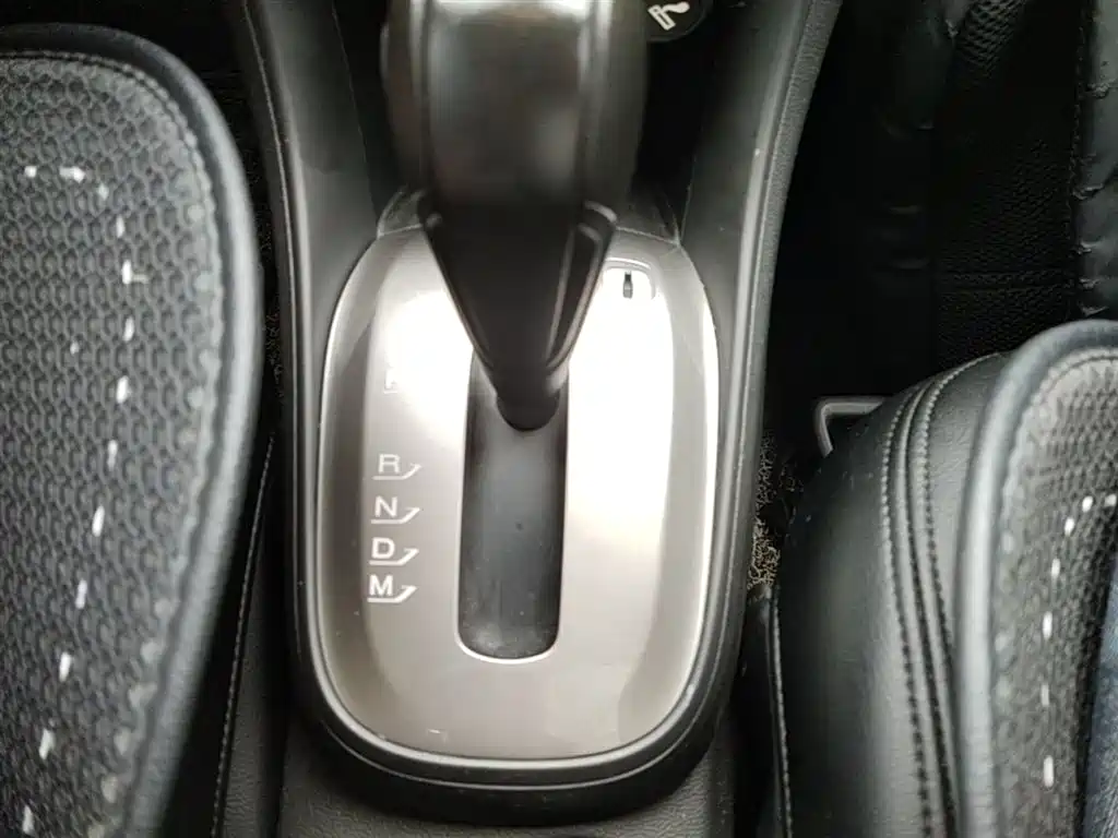 Chevrolet Trax 2015 — фото 14