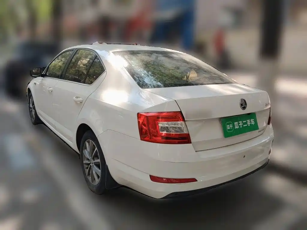 Skoda Octavia 2016 — фото 13