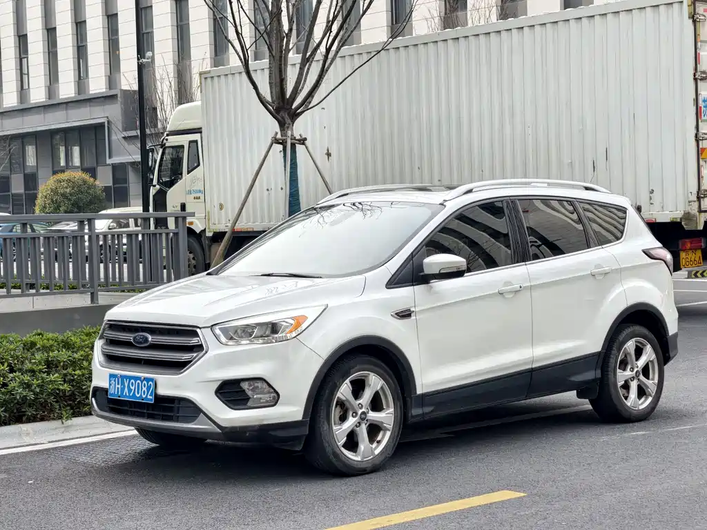 Ford Kuga 2016 — фото 6