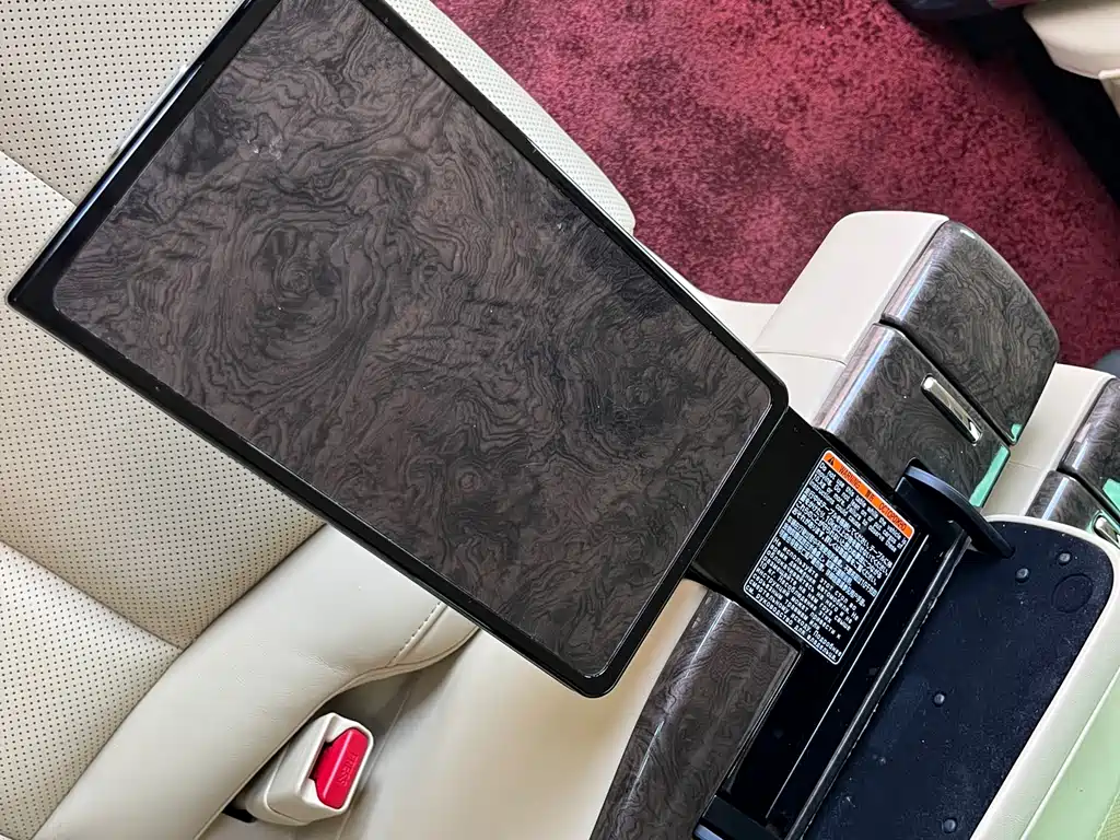 Toyota Vellfire 2023 — фото 23