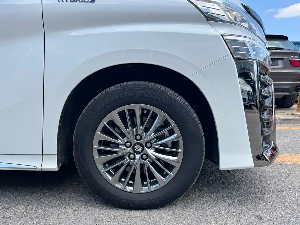 Toyota Vellfire 2023 — фото 32