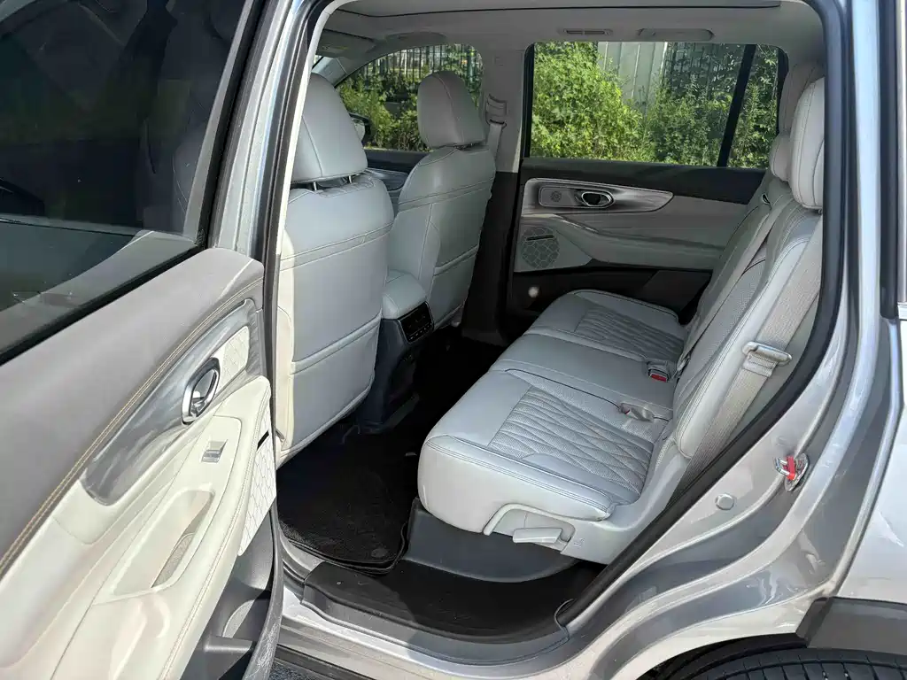 GAC Motor Trumpchi GS8 2022 — фото 14