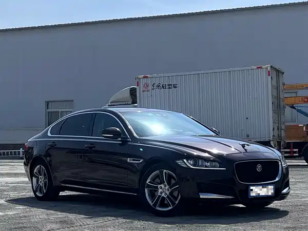 Jaguar XFL 2019