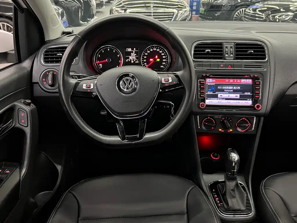 Volkswagen Polo 2016