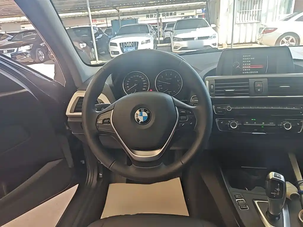 BMW 1 Series 2016 — фото 11