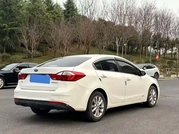 Kia K3 2016