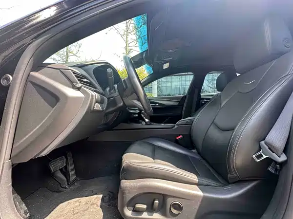Cadillac CT4 2022