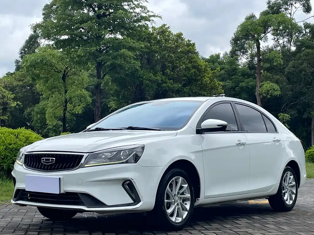 Geely Emgrand 2021