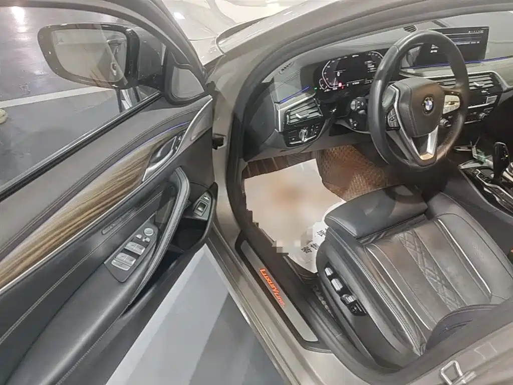 BMW 5 Series New Energy 2021 — фото 16