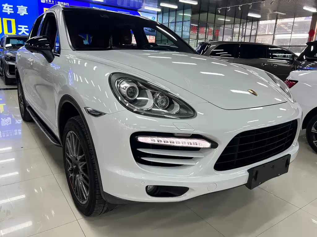 Porsche Cayenne 2013 — фото 3