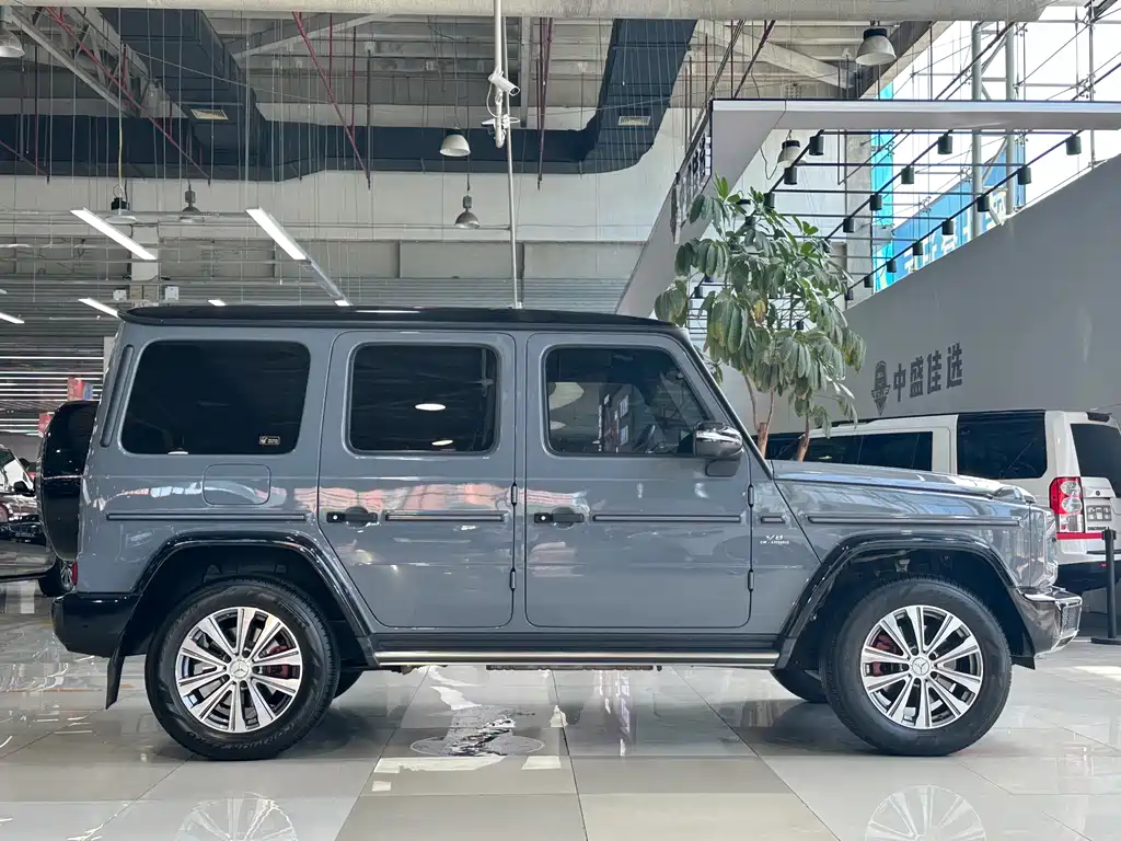 Mercedes-Benz G-Class 2023 — фото 4