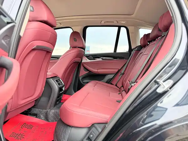 BMW iX3 2024