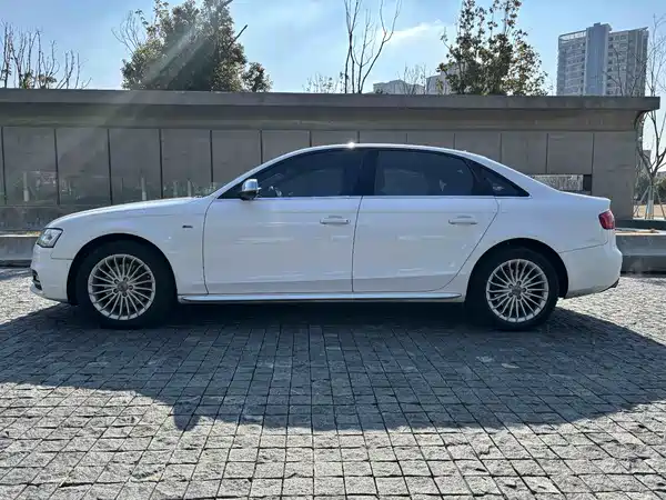 Audi A4L 2013