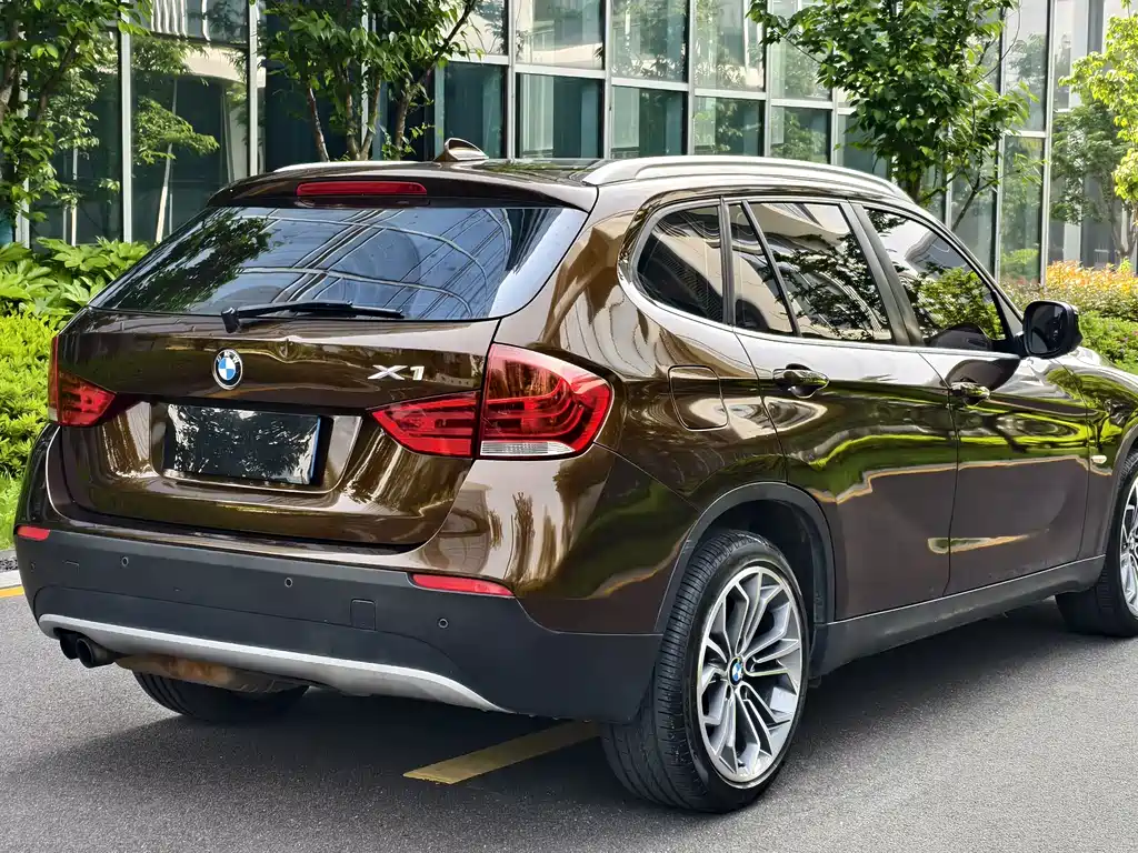 BMW X1 2012 — фото 12