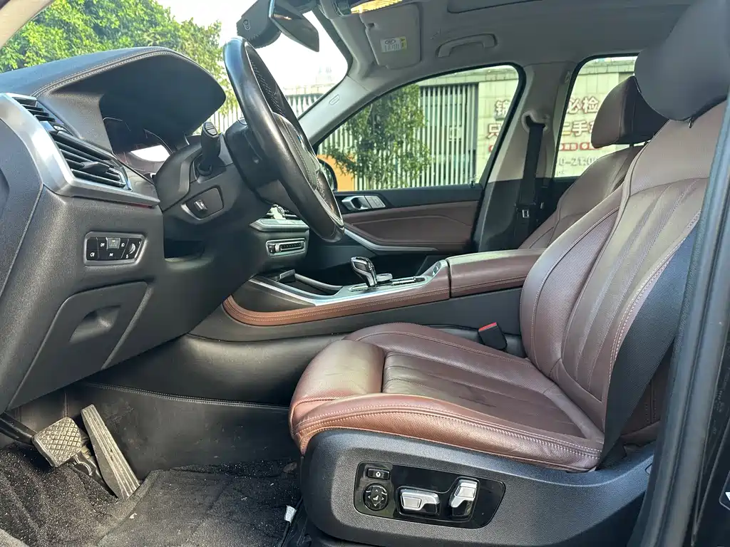 BMW X7 2022 — фото 11