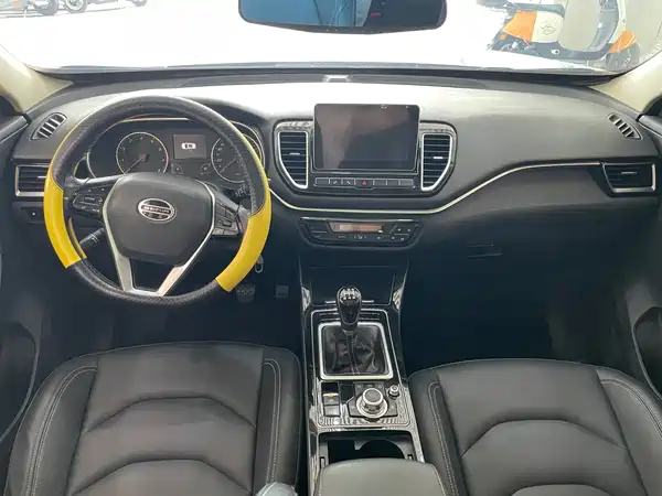 FAW Senya R9 2018