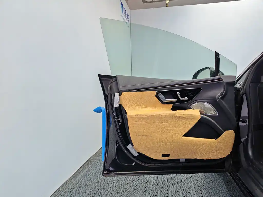 Mercedes-Benz EQS 2025 — фото 13