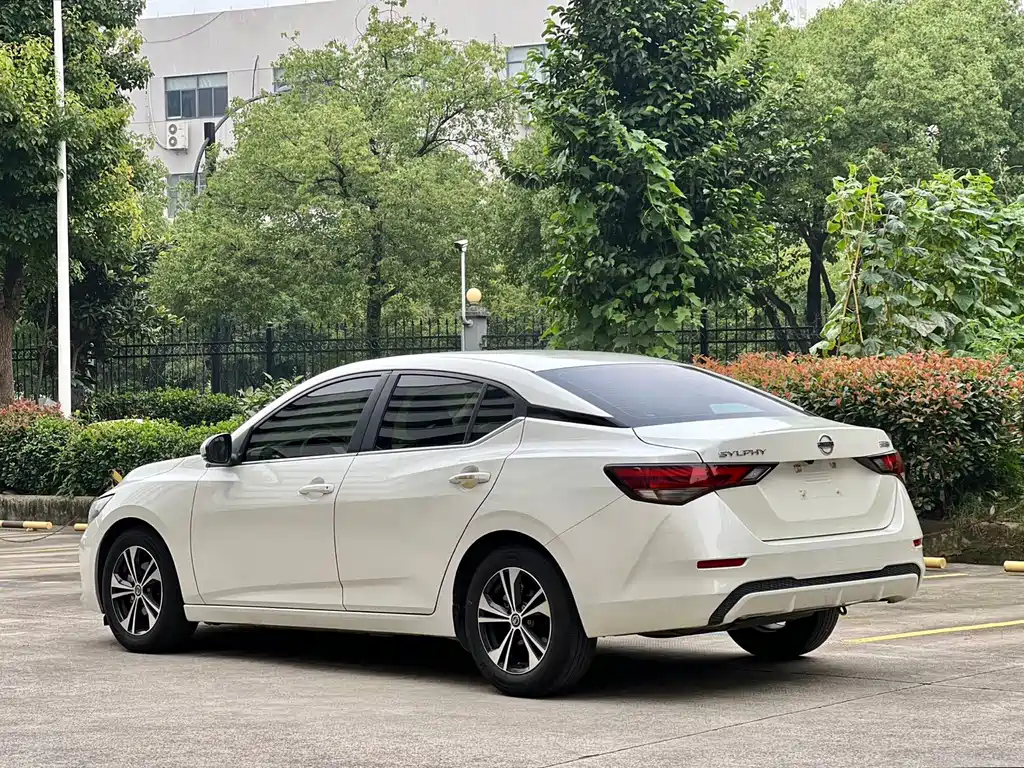 Nissan Sylphy 2023 — фото 18