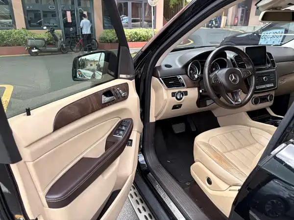 Mercedes-Benz GLE 2016