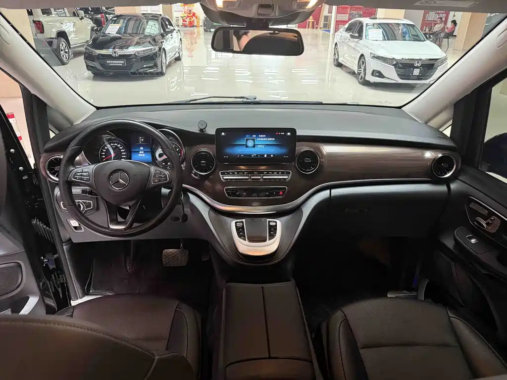 Mercedes-Benz V-Class 2021