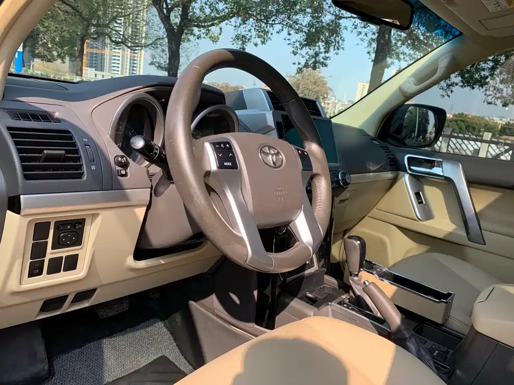Toyota Prado 2016 — фото 17