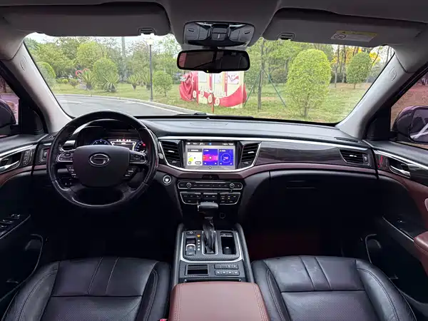 GAC Trumpchi GS8 2017