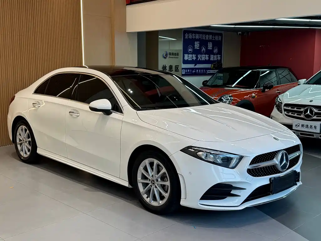 Mercedes-Benz A-Class 2019 — фото 3